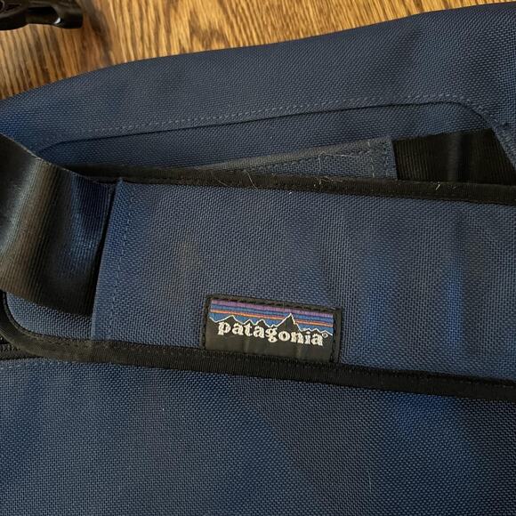 Patagonia Messenger Bag Large Reflective Strap Laptop Backpack - Picture 4 of 9